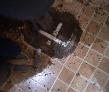 曲靖卫生间漏水维修公司为您分享下卫生间渗水如何处理及注意事项